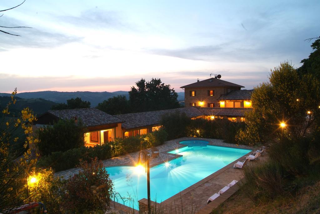 Отель Le Torracce Agriturismo Olistico Valfabbrica Экстерьер фото