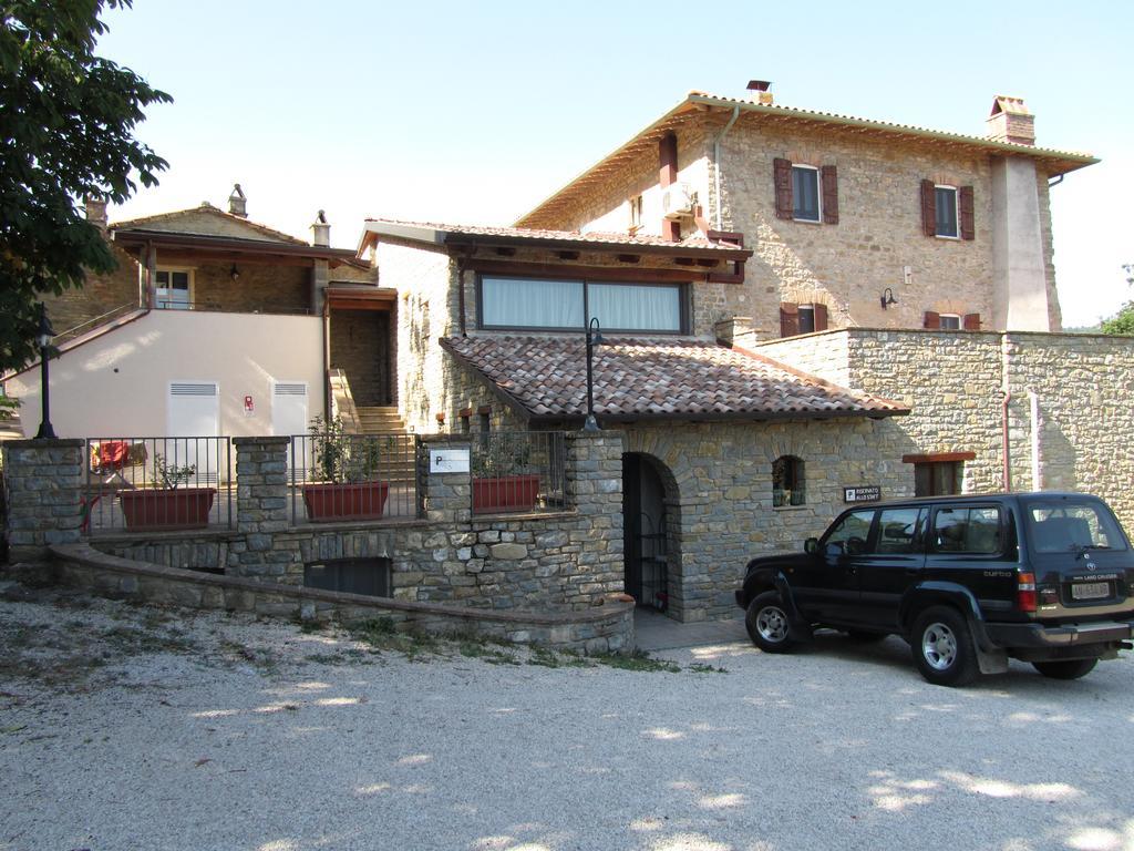 Отель Le Torracce Agriturismo Olistico Valfabbrica Экстерьер фото